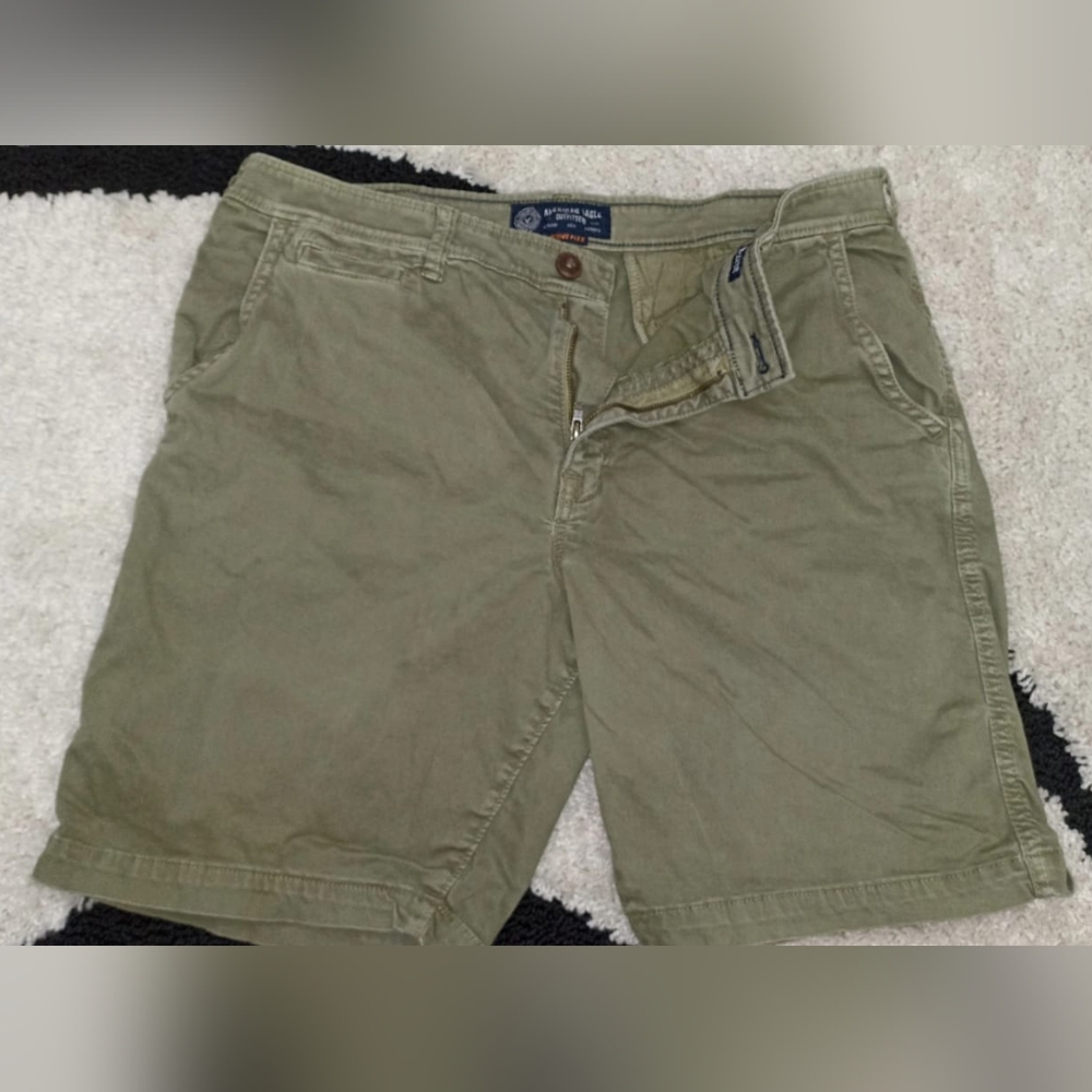 American Eagle Outfitters Khaki Cargo Shorts